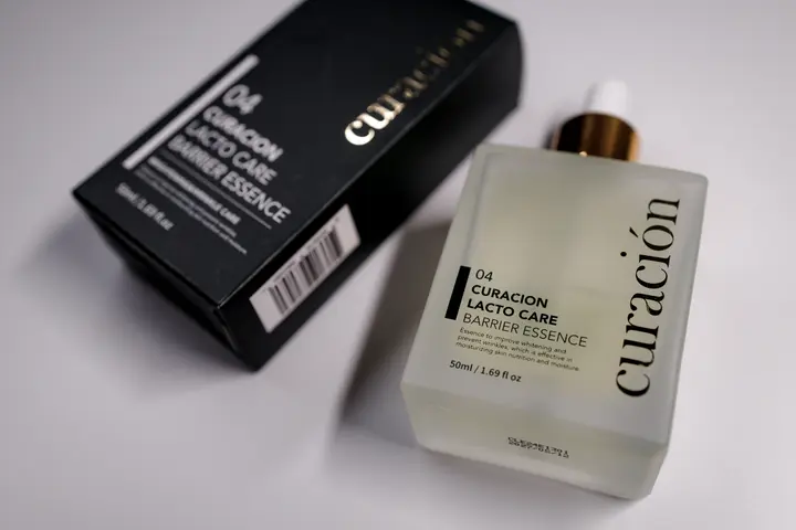 04 CURACION Lacto Care Barrier Essence (Box 24) (200 g )