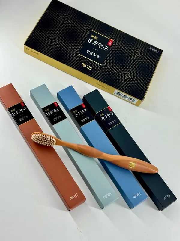 Median Dongui Boncho Yeongu Toothbrush 4ea (120 g)